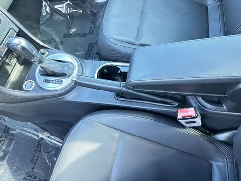 Used 2018 Volkswagen Beetle 2.0T S FWD image 19