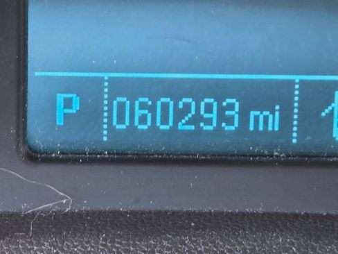 Used 2013 Buick Verano Leather FWD image 18