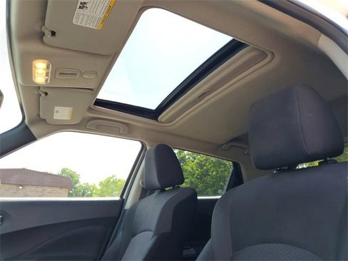 Used 2013 Nissan Juke SV image 11