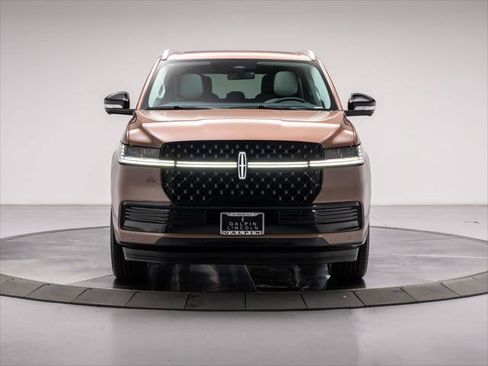 New 2026 Lincoln Navigator L Black Label AWD/4WD image 8