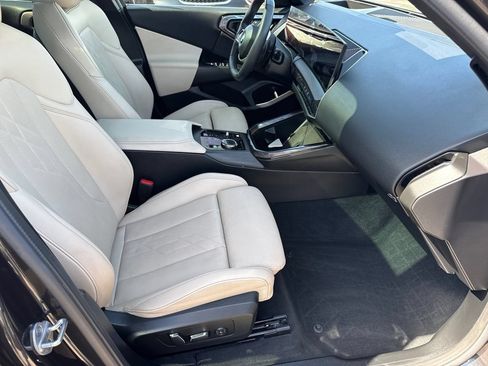 Used 2025 BMW X3 xDrive30i w/ Premium Package AWD/4WD image 7