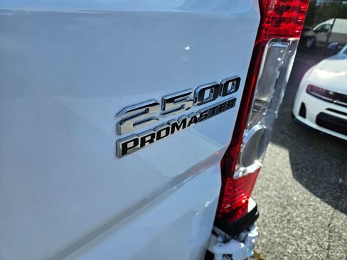 Used 2026 RAM ProMaster 2500 w/ Convenience Group FWD image 11