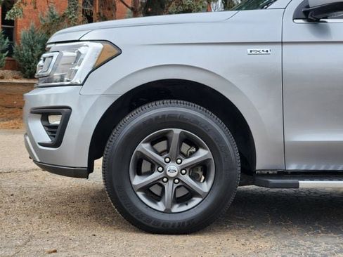 Used 2020 Ford Expedition XLT w/ FX4 Off-Road Package AWD/4WD image 8