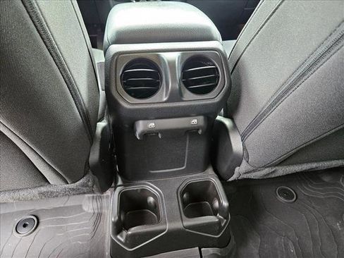 Used 2023 Jeep Wrangler Unlimited Sport image 18