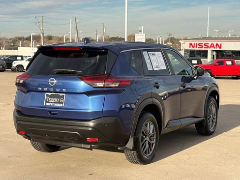 Certified 2021 Nissan Rogue S image 7
