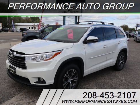 Used 2016 Toyota Highlander XLE image 3