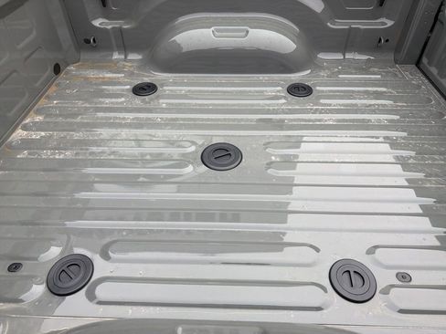 New 2026 RAM 2500 Laramie AWD/4WD image 9