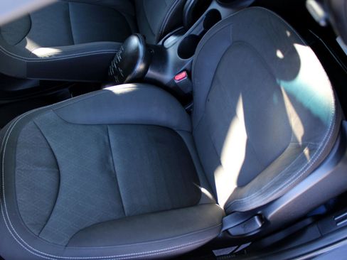 Used 2018 Kia Soul w/ Convenience Package image 14