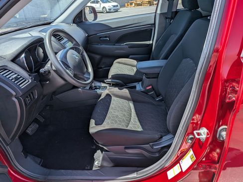Used 2024 Mitsubishi Outlander Sport LE AWD/4WD image 25