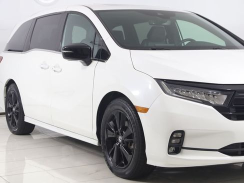 Used 2024 Honda Odyssey Sport image 36