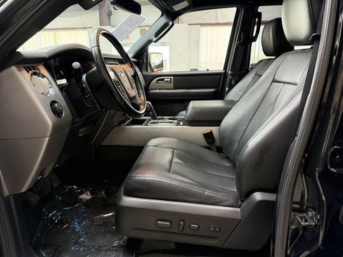 Used 2017 Ford Expedition Limited w/ Equipment Group 301A AWD/4WD image 11