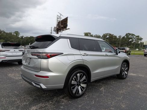 New 2026 Mitsubishi Outlander SEL FWD image 3