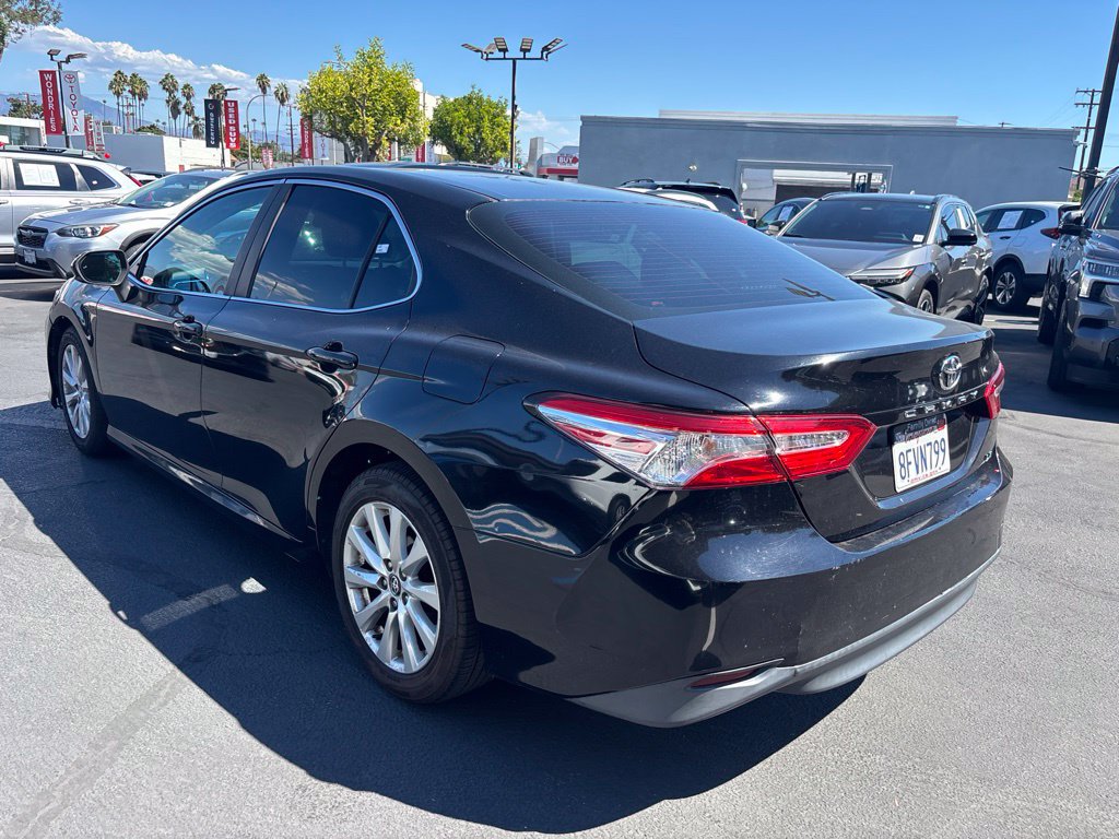 Used 2018 Toyota Camry LE FWD image 6