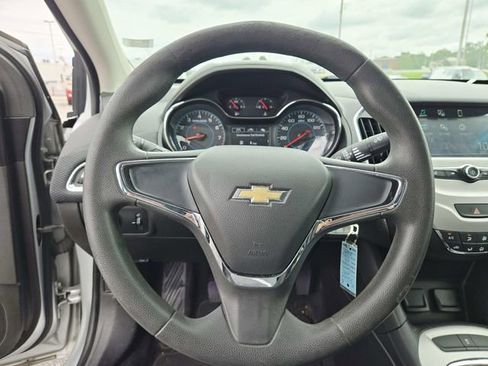 Used 2016 Chevrolet Cruze LS FWD image 10