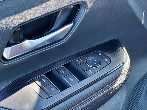 New 2026 Nissan Kicks SR w/ Cold Weather Package image 8