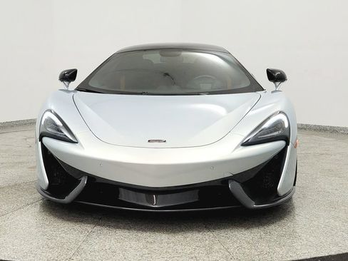 Used 2019 McLaren 570S Spider RWD image 8