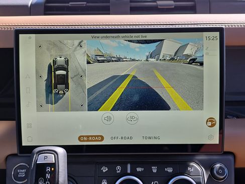 New 2026 Land Rover Defender 110 X-Dynamic SE image 22