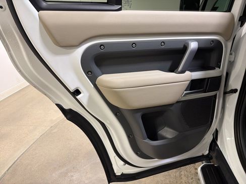 Used 2024 Land Rover Defender 110 X-Dynamic SE image 20
