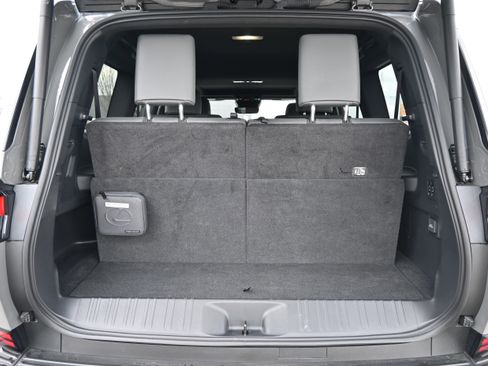 Used 2024 Lexus GX 550 w/ Cold Area Package image 36