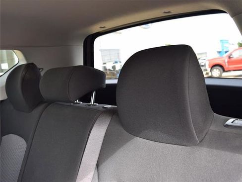 Used 2023 Kia Soul S image 29