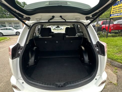 Used 2016 Toyota RAV4 XLE w/ Convenience Package AWD/4WD image 10