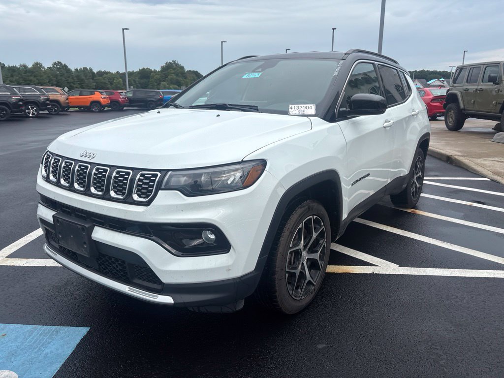 Used 2024 Jeep Compass Limited AWD/4WD image 5
