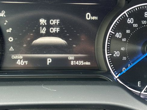 Used 2022 Toyota Venza XLE image 29