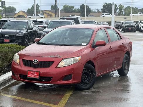 Used 2010 Toyota Corolla LE FWD image 2