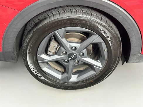 Used 2025 Kia K4 FWD image 11