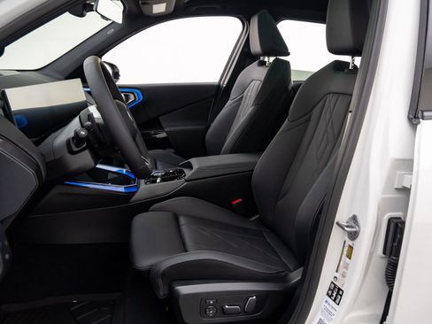 New 2026 BMW X3 xDrive30 w/ M Sport Package image 15