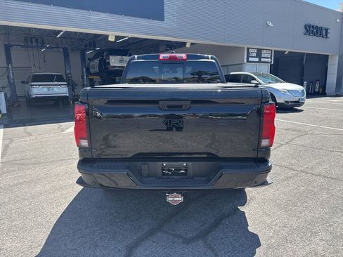 Used 2024 Chevrolet Colorado Z71 w/ Z71 Convenience Package 2 AWD/4WD image 6