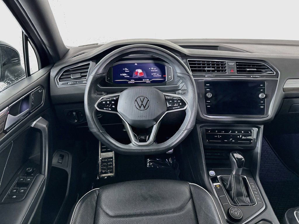 Used 2022 Volkswagen Tiguan SEL R-Line AWD/4WD image 30