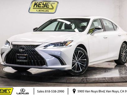 Certified 2025 Lexus ES 350 w/ Premium Package