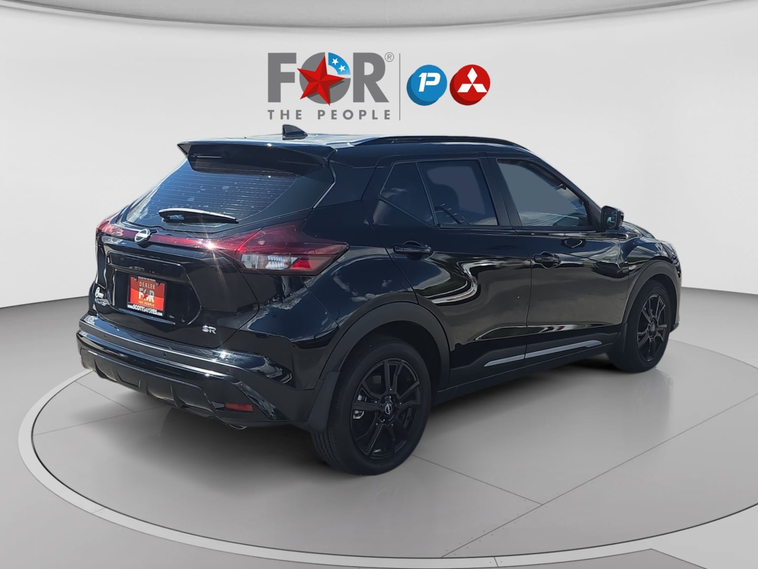 Used 2023 Nissan Kicks SR w/ SR Premium Package FWD image 5