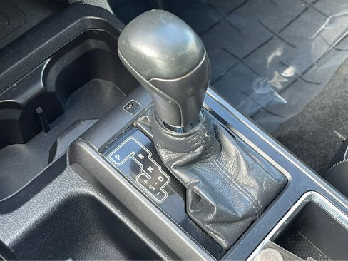 Used 2019 Toyota Tacoma TRD Sport image 17