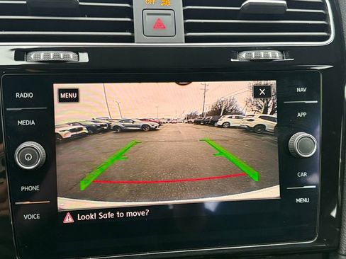 Used 2019 Volkswagen Golf R 4-Door image 15