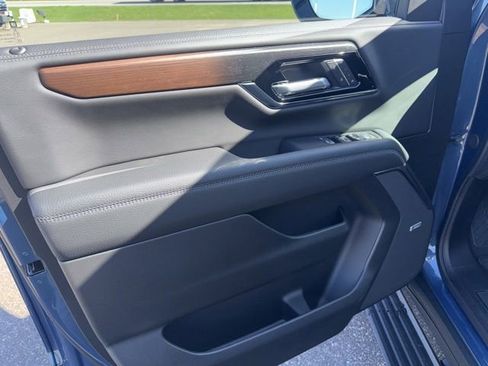 New 2026 GMC Yukon XL Denali AWD/4WD image 14
