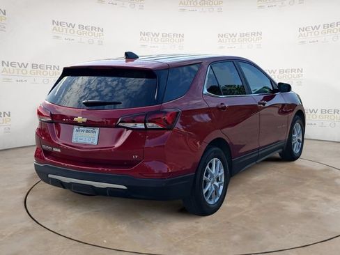 Used 2024 Chevrolet Equinox LT FWD image 5