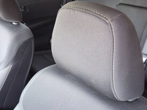 Used 2024 Nissan Pathfinder S FWD image 12