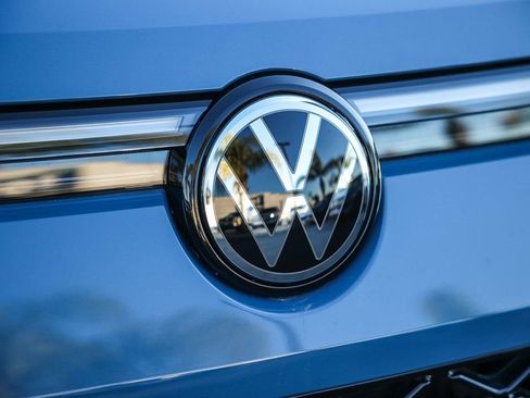 New 2026 Volkswagen Tiguan SEL R-Line image 17