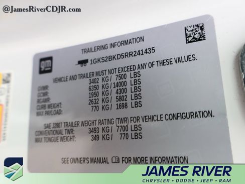 Used 2024 GMC Yukon SLT AWD/4WD image 42