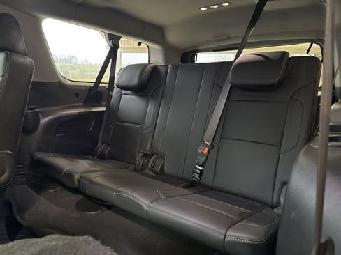 Used 2019 Chevrolet Suburban Premier image 36