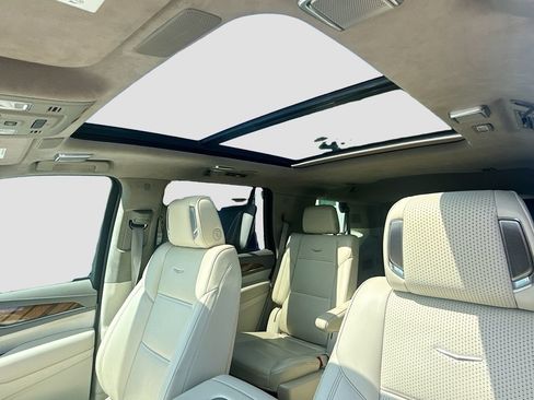 Used 2021 Cadillac Escalade Sport Platinum AWD/4WD image 23