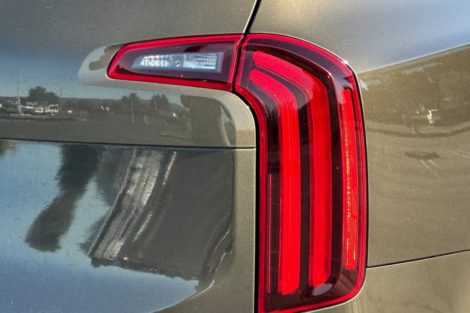 Used 2022 Kia Telluride SX w/ Towing Package FWD image 52