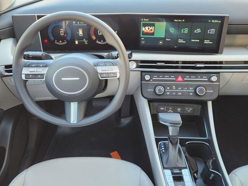 New 2026 Hyundai Tucson SE image 25