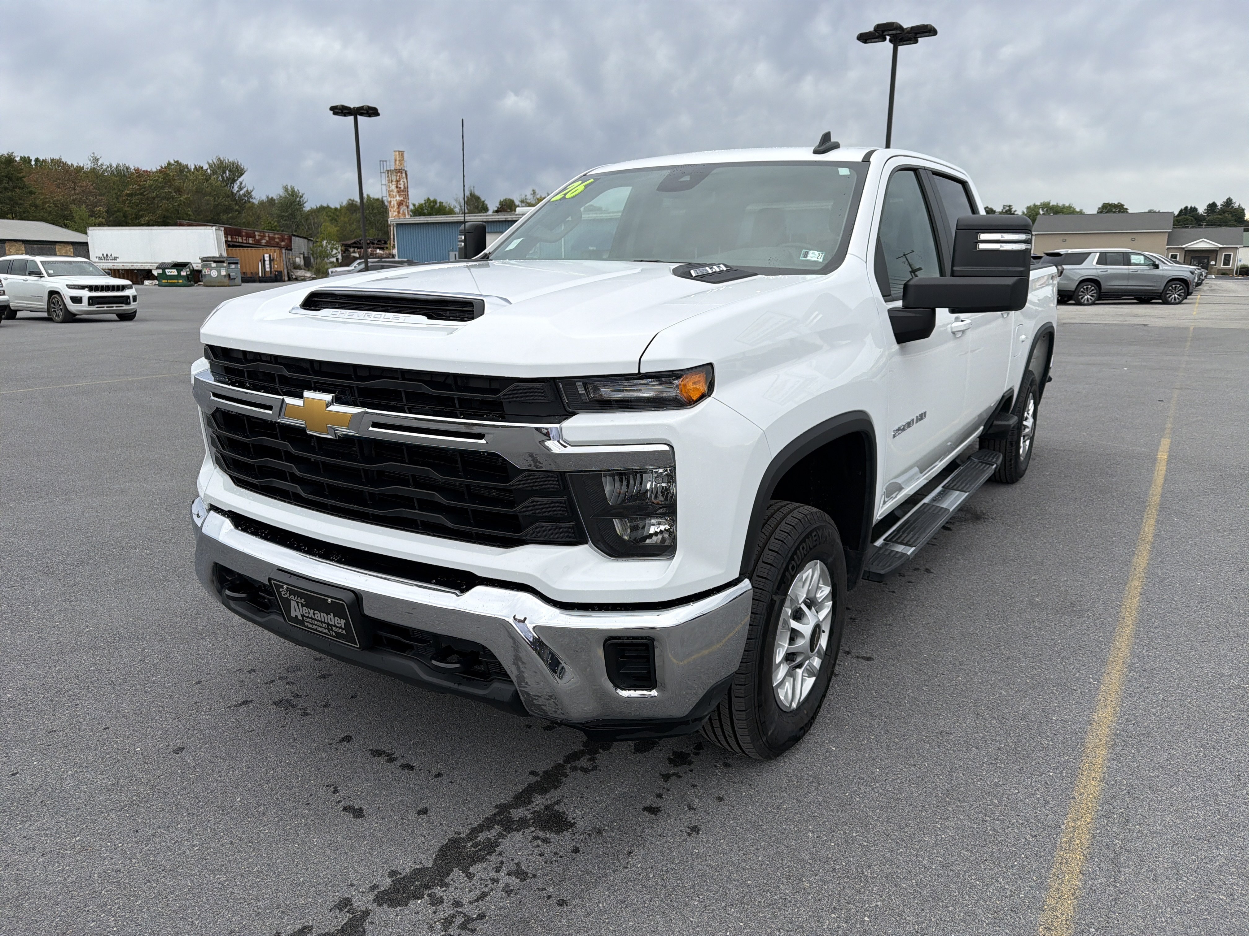 Used 2026 Chevrolet Silverado 2500 LT AWD/4WD image 2