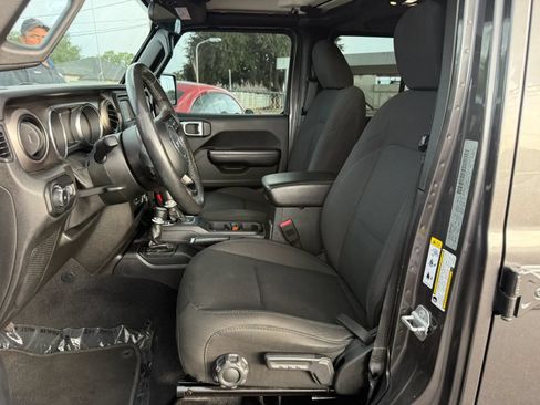 Used 2019 Jeep Wrangler Unlimited Sport S AWD/4WD image 9