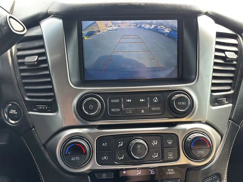 Used 2018 Chevrolet Suburban LT image 16