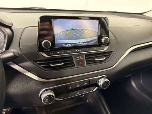 Used 2024 Nissan Altima 2.5 S image 17