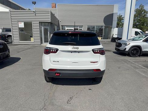 Used 2022 Jeep Compass Trailhawk AWD/4WD image 3